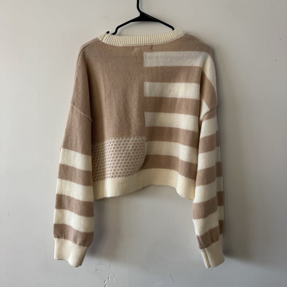 Peach Love California Boxy Colorblock Sweater Cream Beige Women's Size M New! - Picture 2 of 7